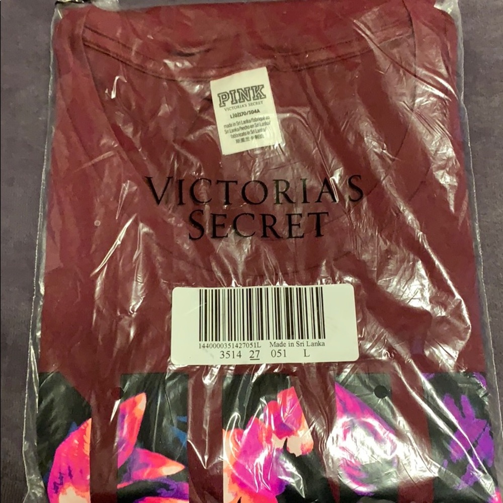 Maroon short sleeve PINK t-shirt